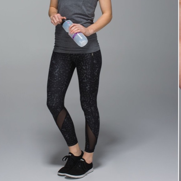 Lululemon Inspire Tights Sz 4 - Picture 7 of 10